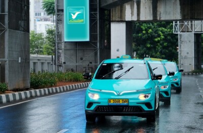 Experience Jakarta's First All-Electric, 5-Star Taxi Service