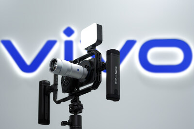 vivo Unveils Flagship X300 Ultra at MWC 2026: Showcasing Pioneering 400mm Equivalent vivo ZEISS Telephoto Extender Gen 2 Ultra and Announcing Global Availability
