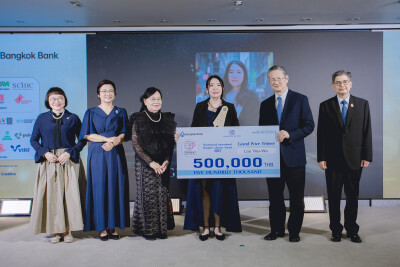 Lau Yee-Wa Wins First Chommanard International Literary Award